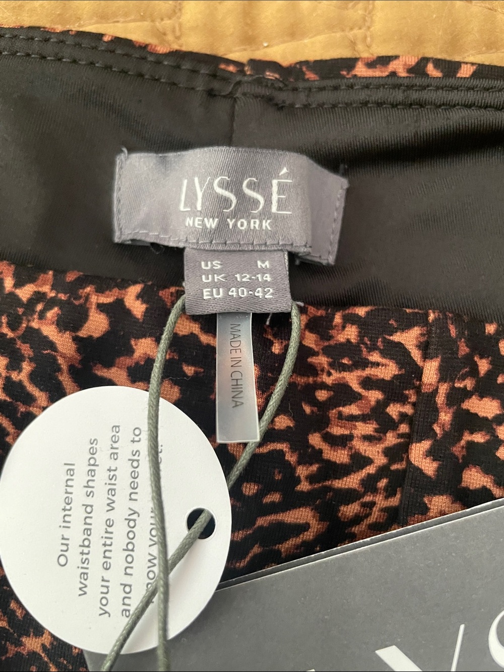 Lysse Tortoise Shell Knit Pants - Picture 2 of 4